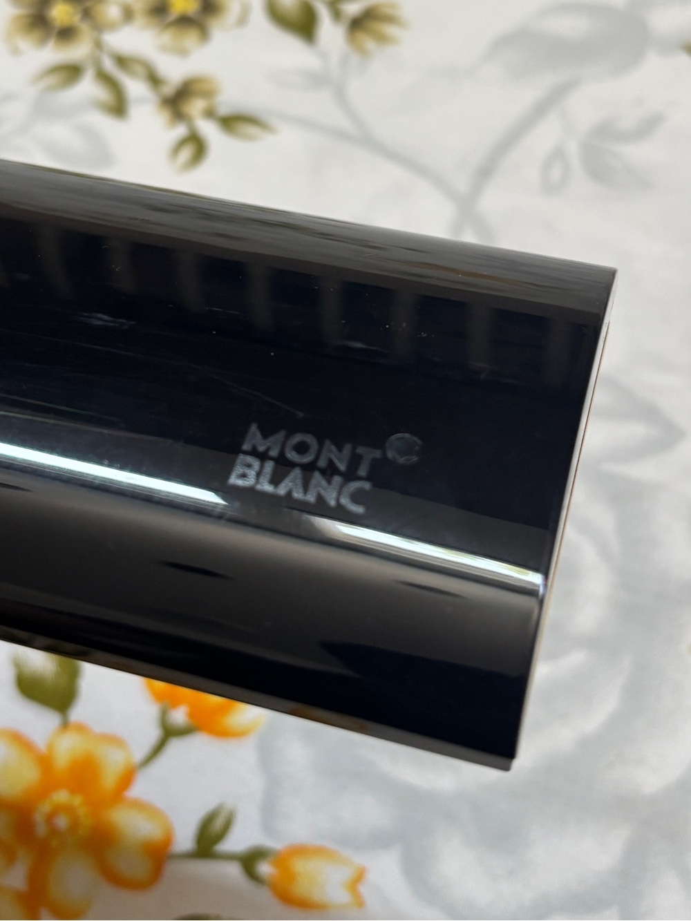 Montblanc Meisterstück Collection Ballpoint Pen with 3 refills - Picture 10 of 15
